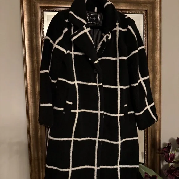 NWOT Black and White Windowpane Sherpa Coat - Picture 2 of 2